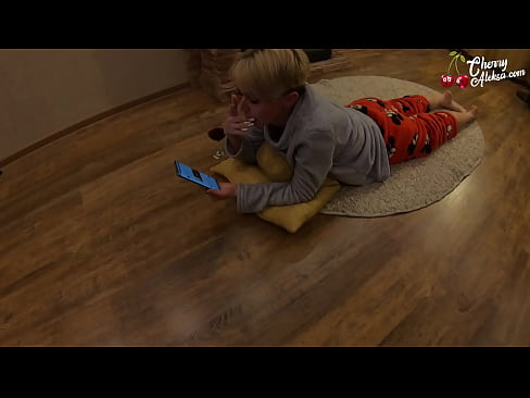 ❤️ شقراء مجنونة مص ديك ضخمة مص و كذاب عليها - الجنس الشرجي الإباحية فقط